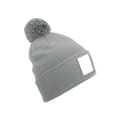 RPET-beanie-Met-pompon-en-patch-bedrukken-grijs